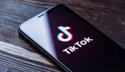 TikTok发布新报告，涉及近千个大热话题词、20个国家和地区